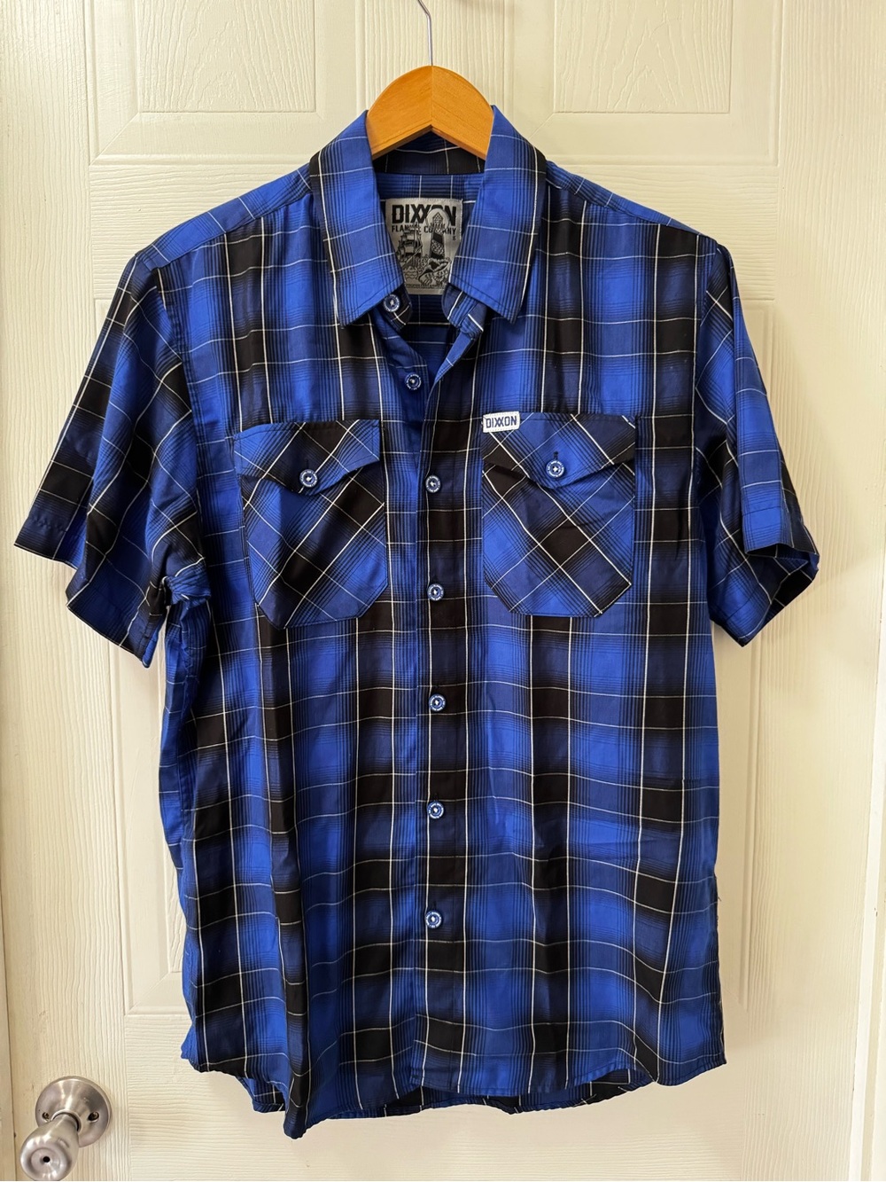 DIXXON Womens Blue and Black Plaid Short Sleeve Button-Down Shirt